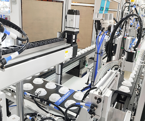 自动锁螺丝机,输送机,自动化焊接,压力表充油机,自动氩弧焊设备,压力表自动旋盖设备,温度计焊接机,激光焊接机